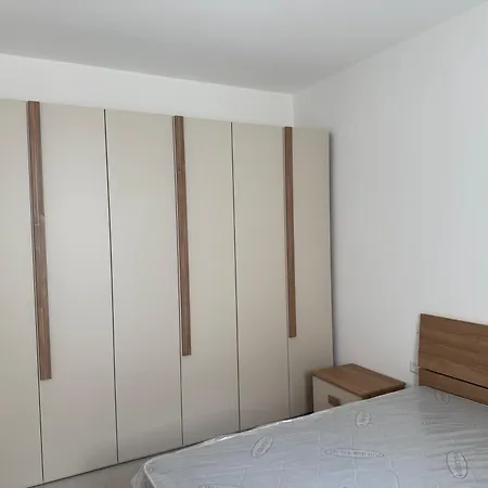 아파트 Citadella View Penthouse 8A